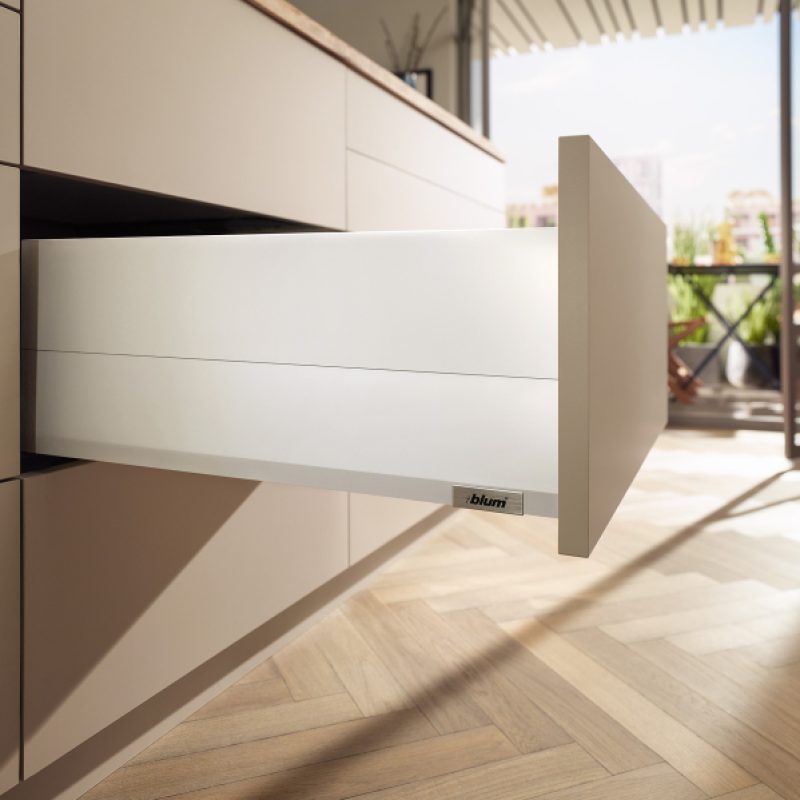 BLUM MERIVOBOX BIELY